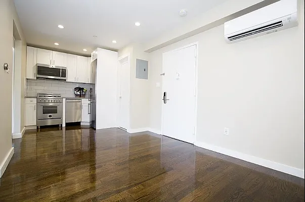 Rented by REAL New York | media 2