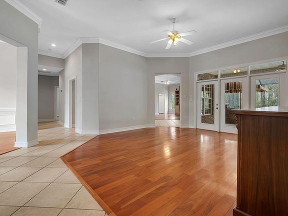 3rd image of 2250 Cobb Drive