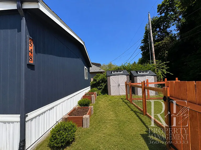 548 Arnold Ave E — Photo 27