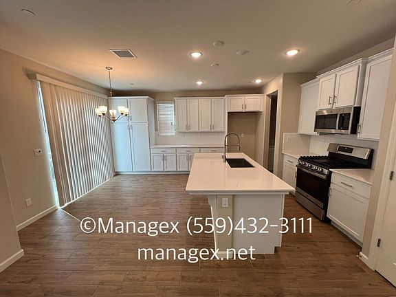 4th image of 1122 Elevations Way W