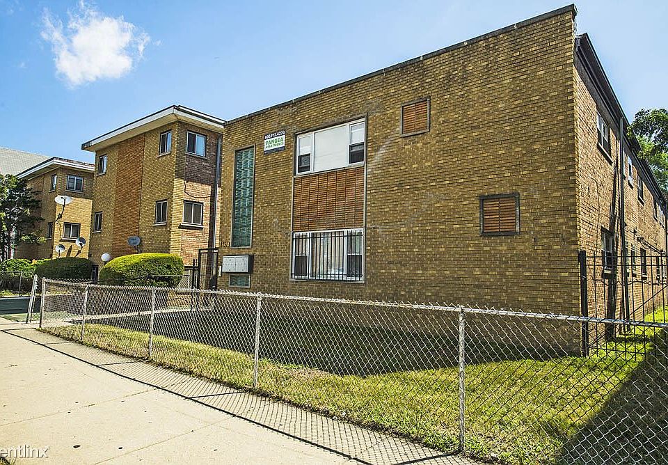 8751 S Cottage Grove Ave Apartments Chicago Exterior_09