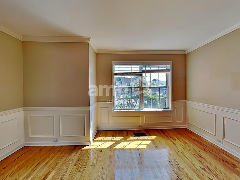 1068 Blairfield Dr — Photo 6