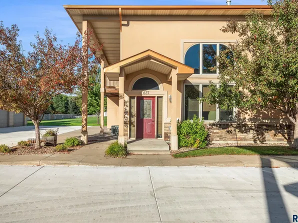637 E Brian St, Tea, SD 57064