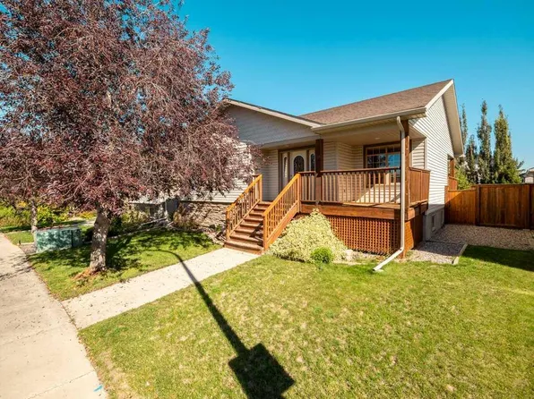 83 Rivergreen Rd W, Lethbridge, AB T1K 7Y1