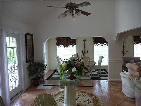 4th image of 1851 Flamingo Dr