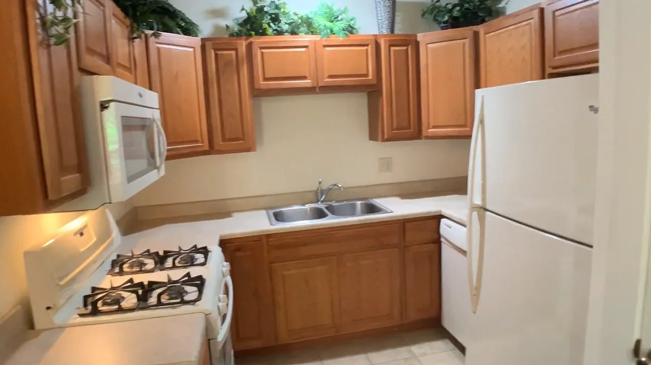 103 Highland Place - 2 — Photo 4