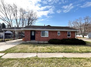 831 Bent St, Elgin, IL 60120