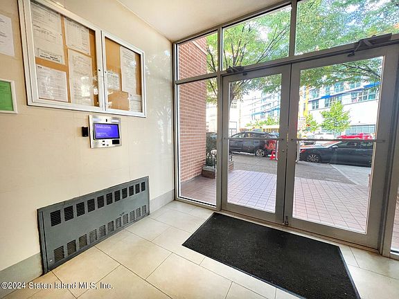 4th image of 970 41st St APT 3C