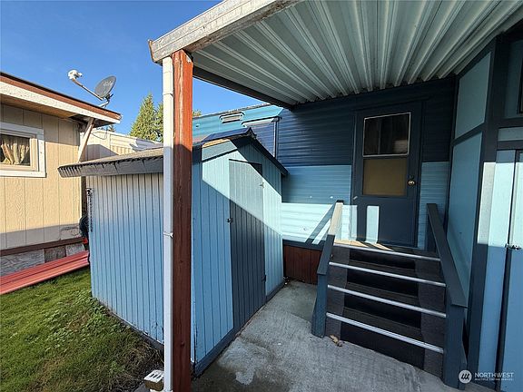 3rd image of 10515 Woodinville Drive #23