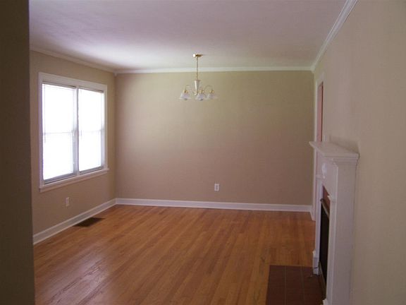 5th image of 1305 Elizabeth St