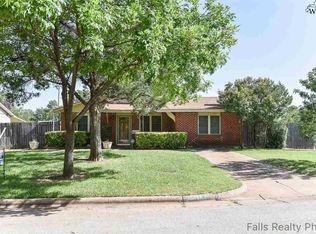 105 N Kirkwell Cir, Wichita Falls, TX 76302