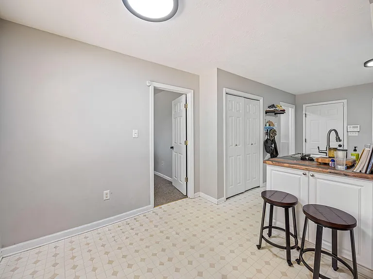 2056 Sylvan Lake Dr — Photo 18