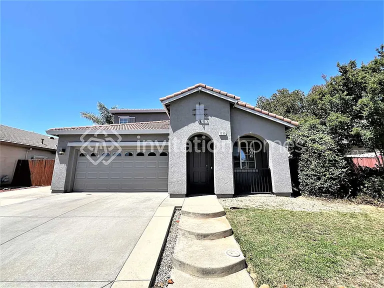 1230 Barnhill Ln — Photo 1