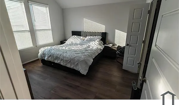 2301 Kirkstall Way — Photo 3