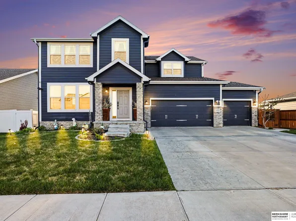 1717 SW Derek Ave, Lincoln, NE 68522
