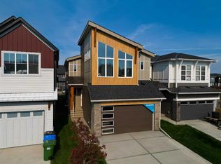 240 E Creekstone Cir SW, Calgary, AB T2X 4Y3