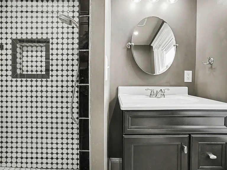 1155 Portage Ave — Photo 14