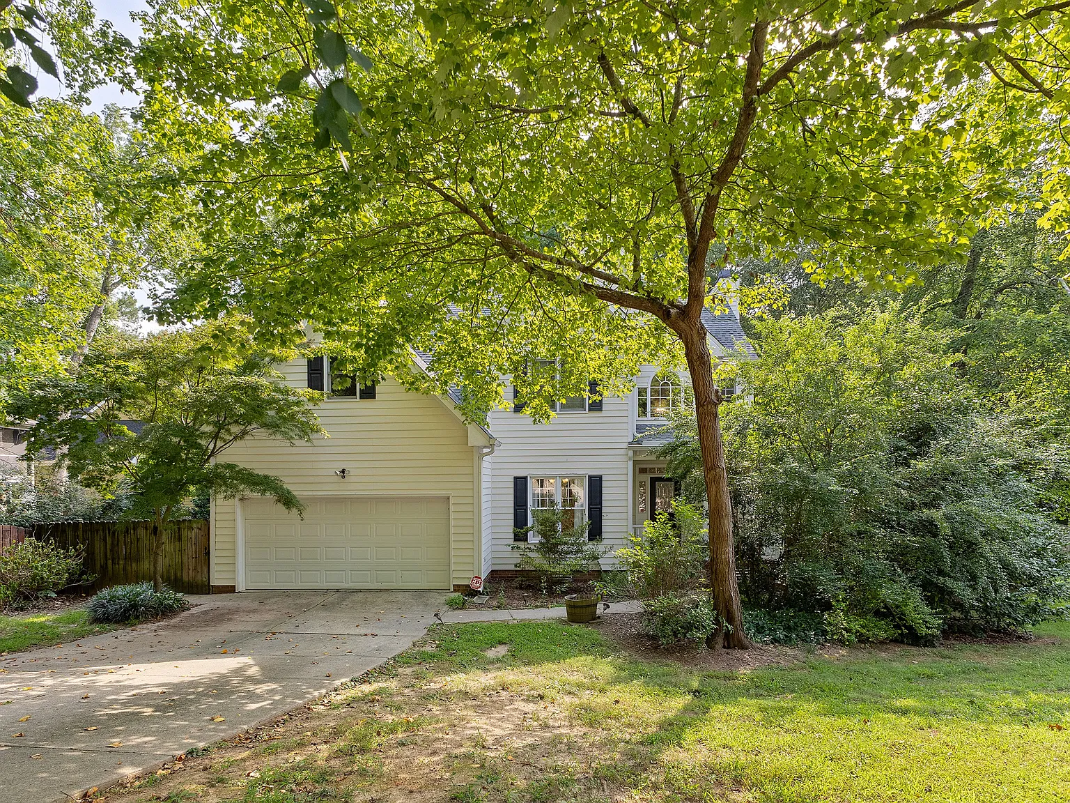 3 bed, 2.5 bath, 2041 sqft, $2,500 — Photo 1