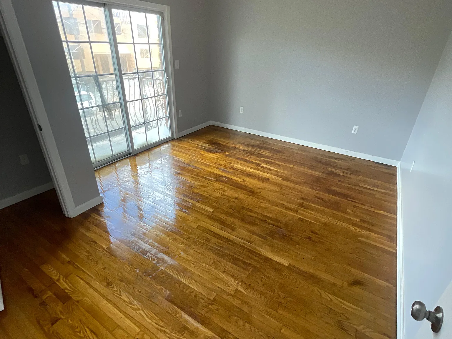 4 bed, $3,100 — Photo 2