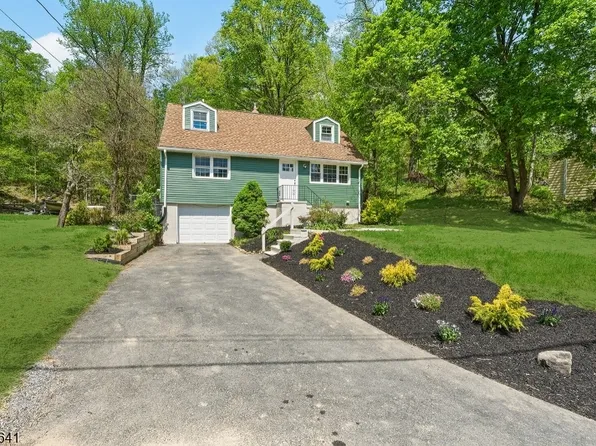 8 Andrea Dr, Vernon Twp., NJ 07462
