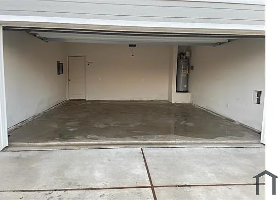 4 bed, 1428 sqft, $1,999 — Photo 2