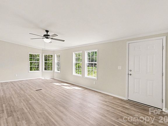 4th image of 1690 Rainey Rd