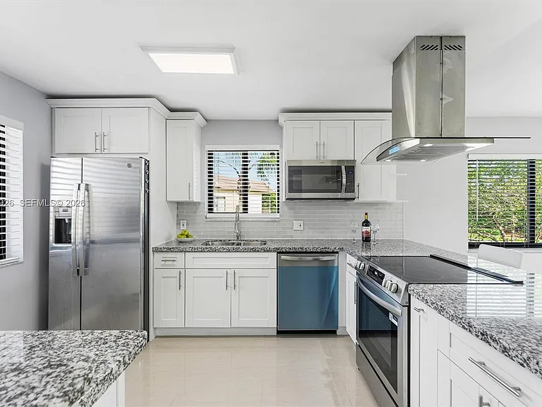 16451 Blatt Blvd #201 — Photo 2