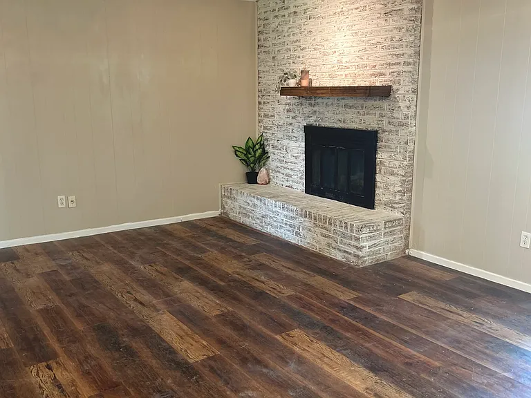 7413 Meadow Dale Dr — Photo 5
