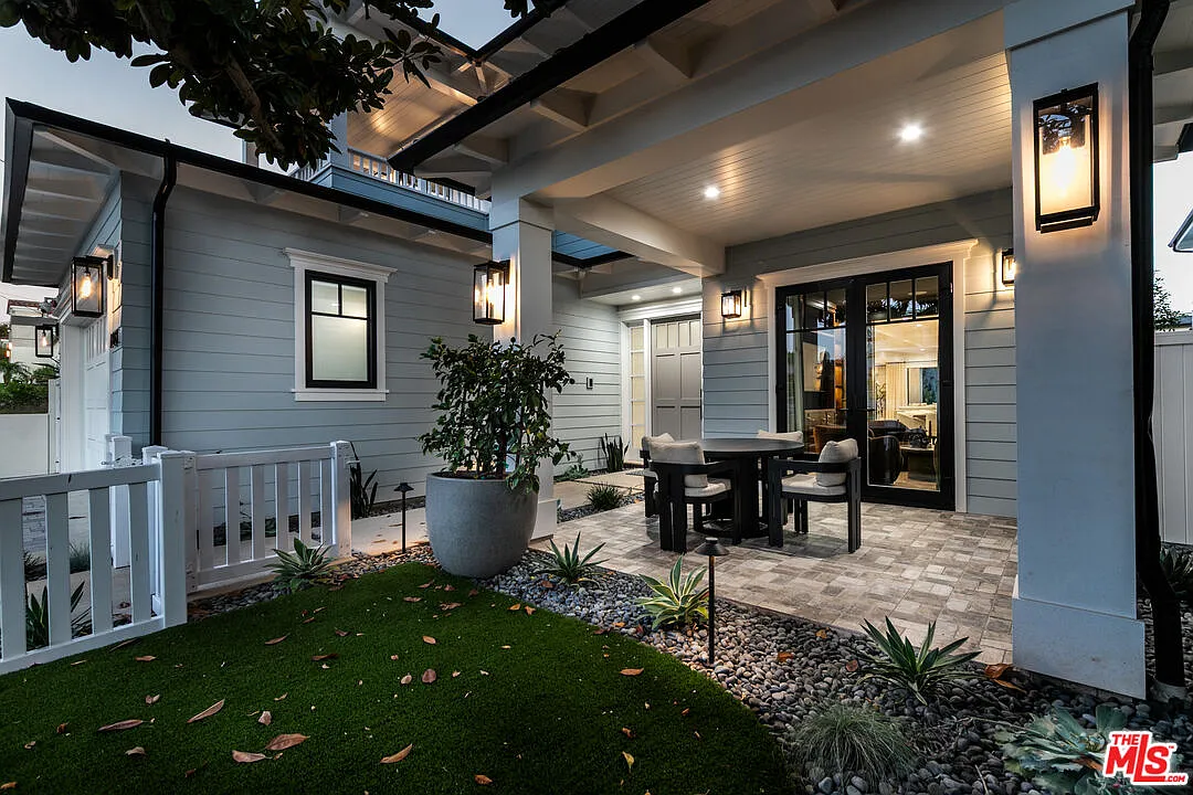 5 bed, 6.5 bath, 4650 sqft, $30,000 — Photo 4
