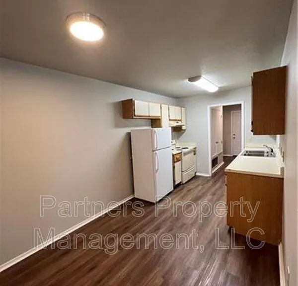5702 Sara St #A — Photo 4