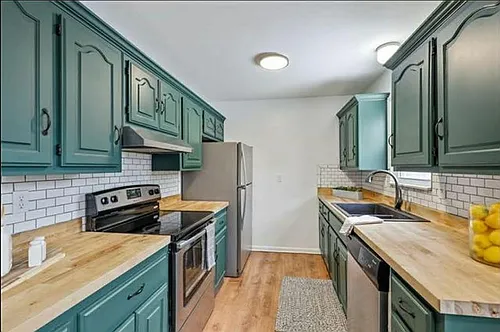 206 Park Ave Photo 1