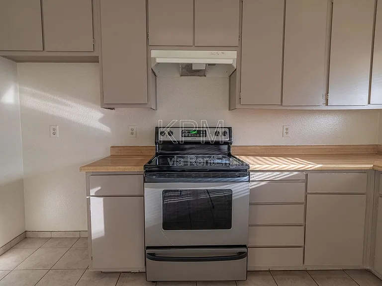 1311 W Century Blvd #42 — Photo 9