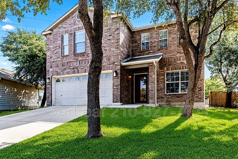 4 bed, 2.5 bath, 3025 sqft, $1,930 — Photo 1
