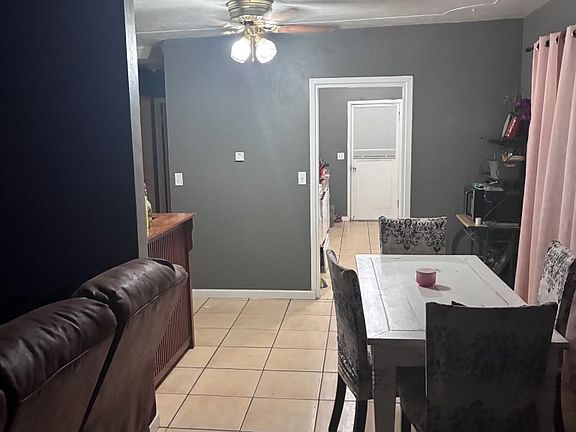 4th image of 586 Elm Ave