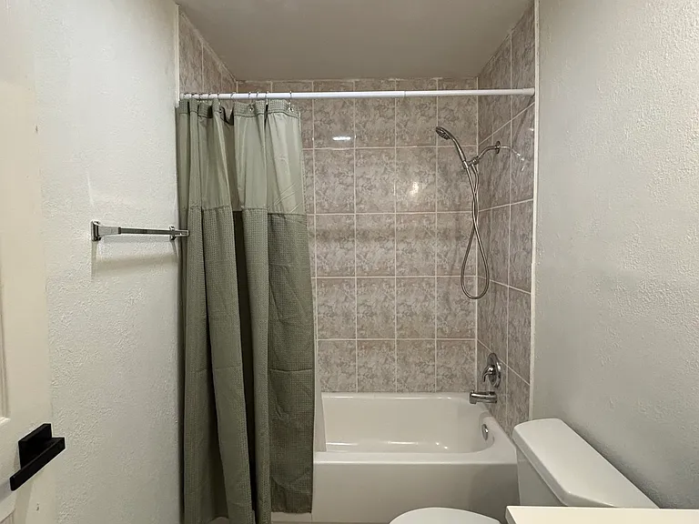 10826 E Burnside St #10826 — Photo 14