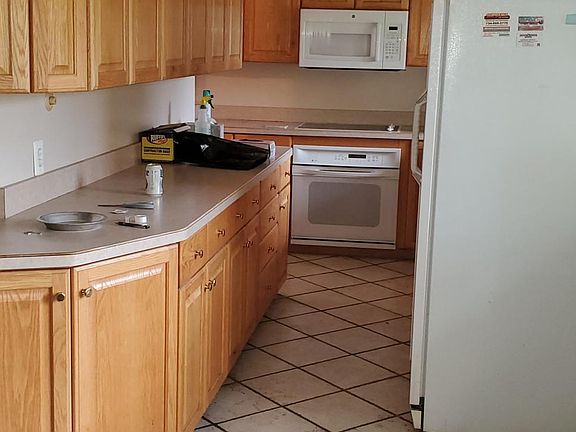3rd image of 35670 Oakwood Ln