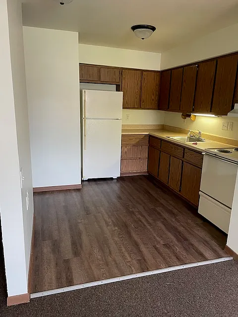 1 bed, $930 — Photo 2