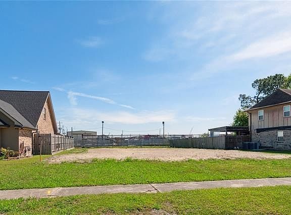 5th image of 1013 Orchid Dr