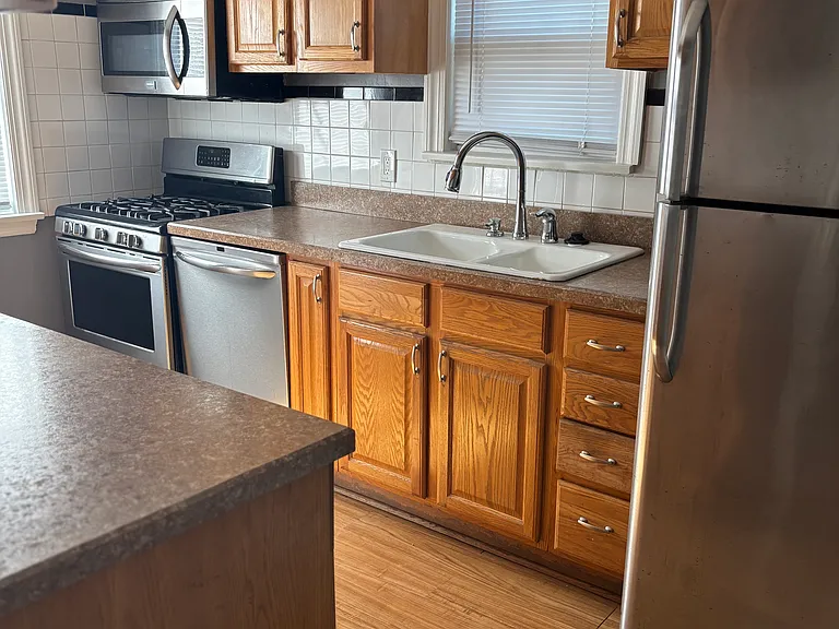 234 Broadmoor Ave — Photo 6