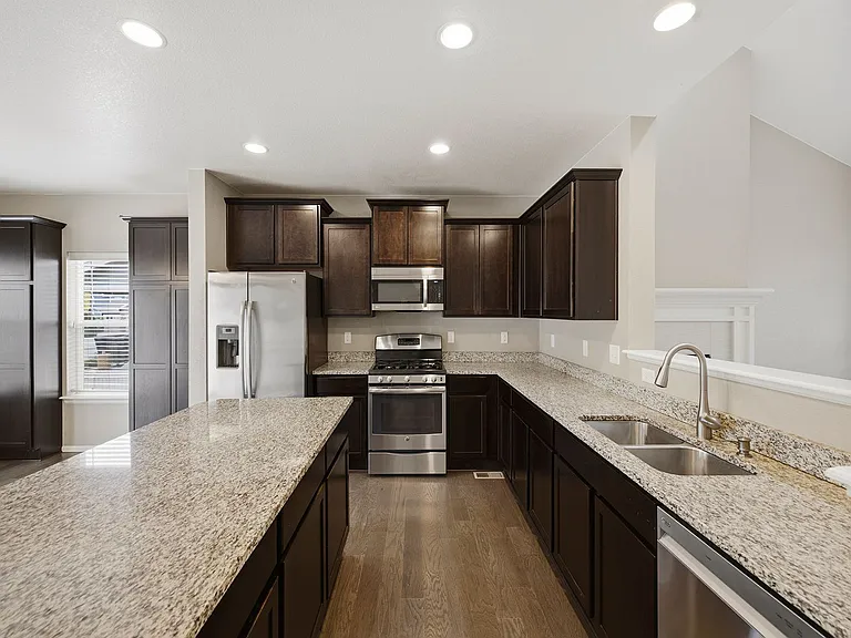 2304 Winding Dr — Photo 6