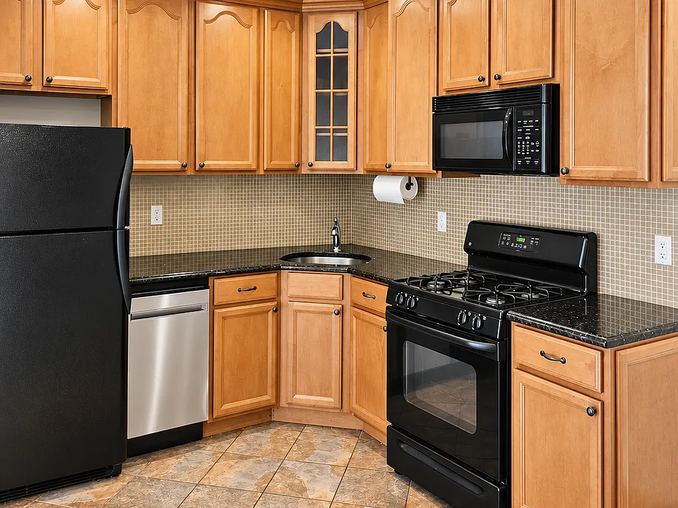29-16 Newtown Ave #3R