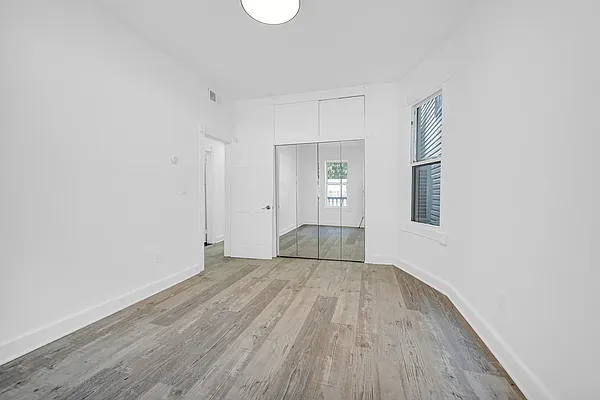 Rented by LandSeair Real Estate Group | media 14