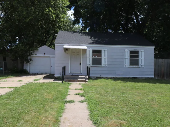 1617 N Madison St, Junction City, KS 66441