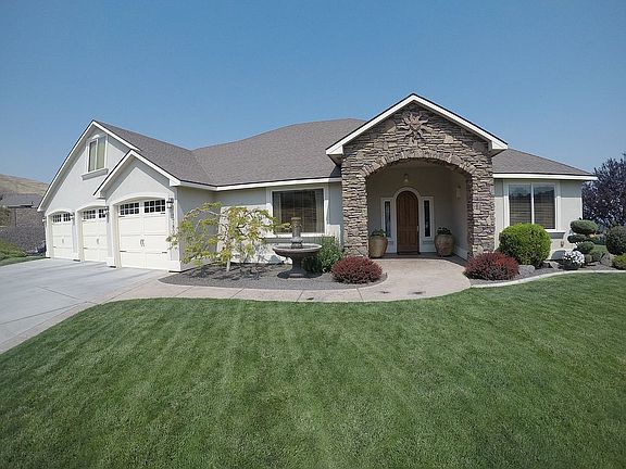 5th image of 1780 Deanna Ct