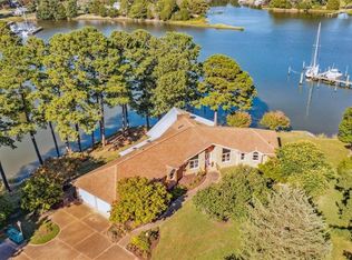 1707 Duck Haven Rd, Gloucester Pt, VA 23062