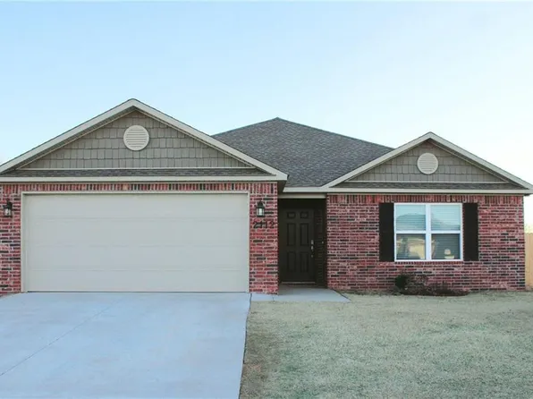 2112 E Fennec St, Siloam Springs, AR 72761