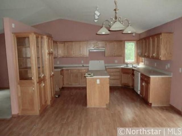 2nd image of 925 215th Ln NE