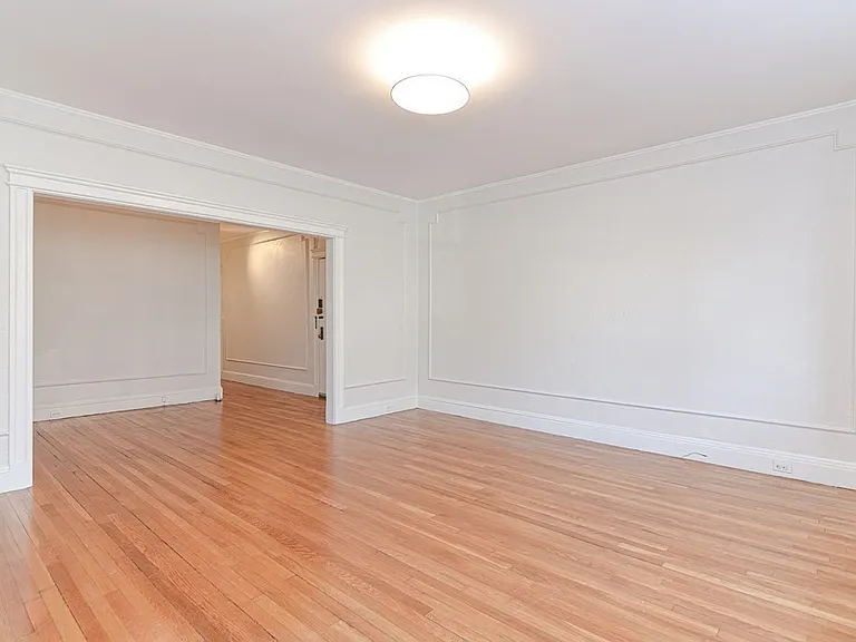 25 Green St #1 — Photo 10