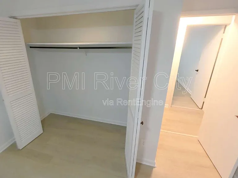 2860 Cedarcrest Dr — Photo 14