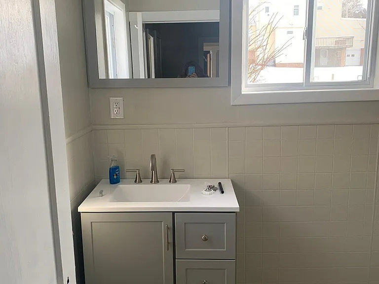 27 Sauquoit St #1 — Photo 5